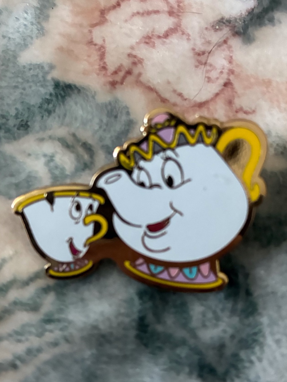 Disney Mrs. Potts & Chip White and Yellow Enamel Pin